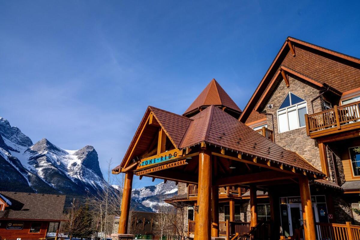 The Raven Suite At Stoneridge Mountain Resort キャンモア エクステリア 写真