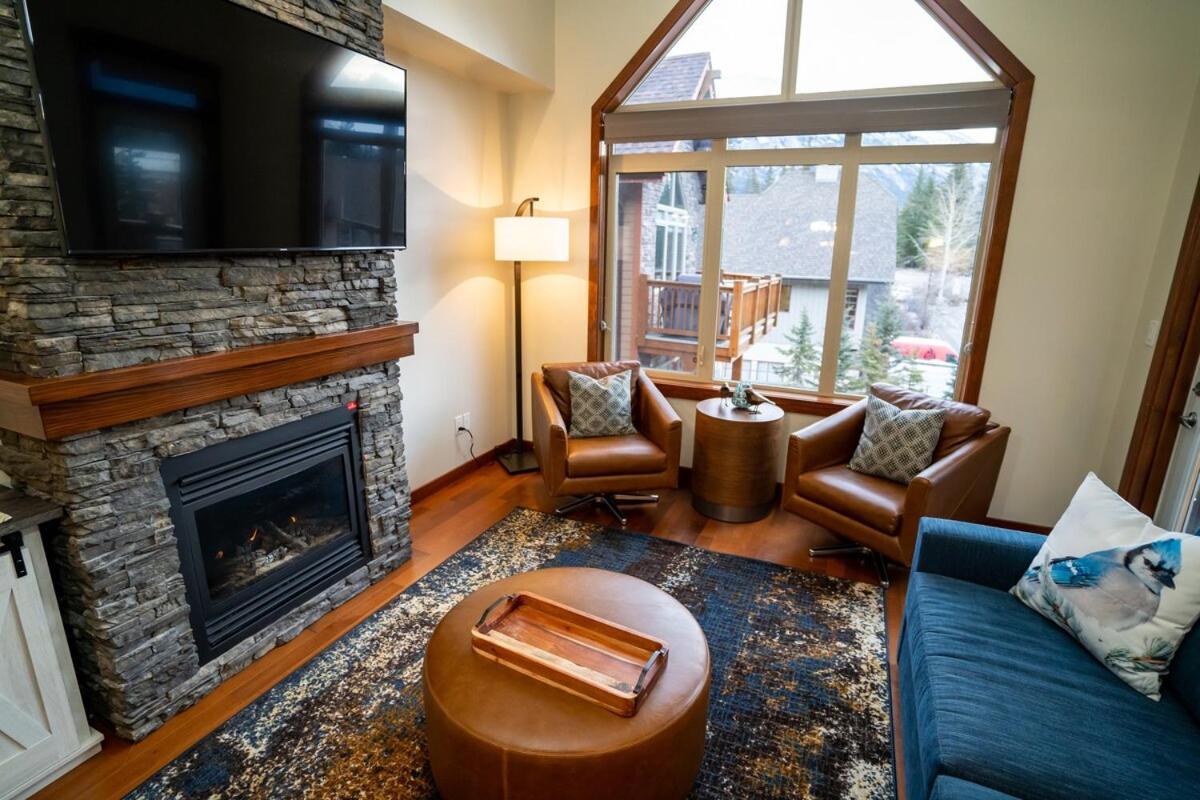 The Raven Suite At Stoneridge Mountain Resort キャンモア エクステリア 写真